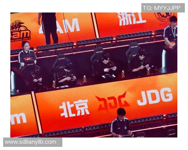 和平精英热议JDG战队配合引发争议背后的深层原因与影响分析