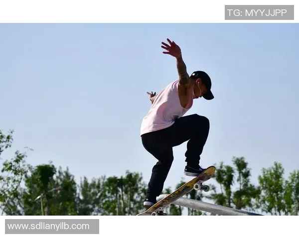 极限运动嘉年华回顾成都滑板队精彩表现与比赛经验分享