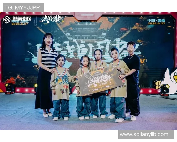 杭州街舞队与上海街舞队赛后复盘分析团队协作的成功与不足之处