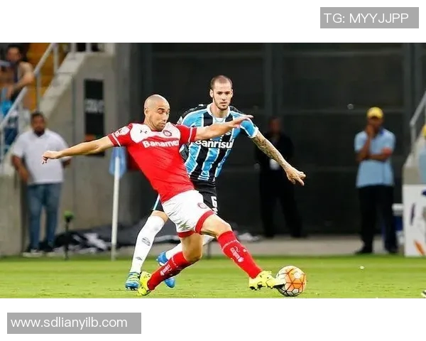 华雷斯与克雷塔罗激战正酣争夺联赛积分榜关键位置